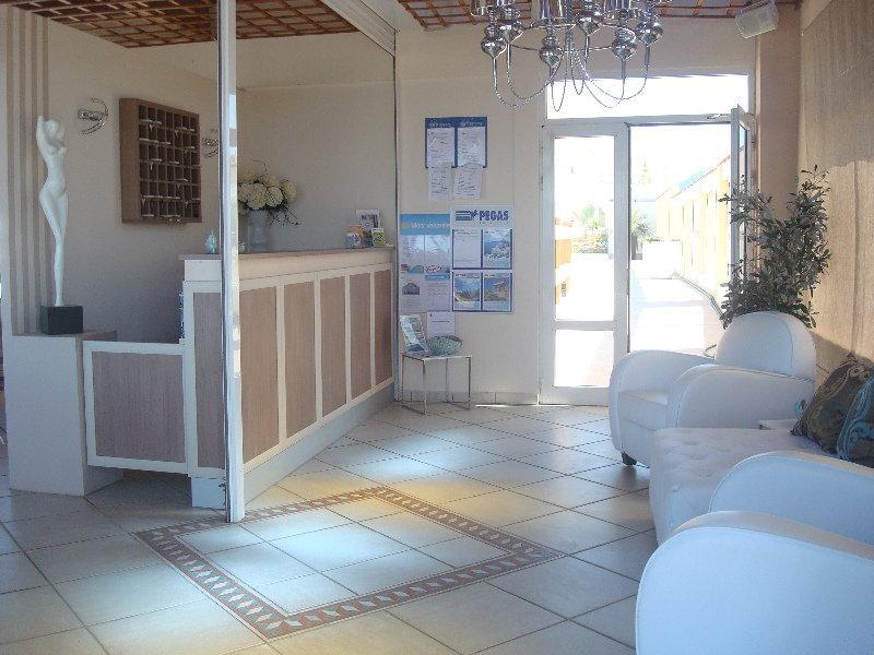 خيرسونِسوس Kasapakis Hotel & Apartments المظهر الخارجي الصورة