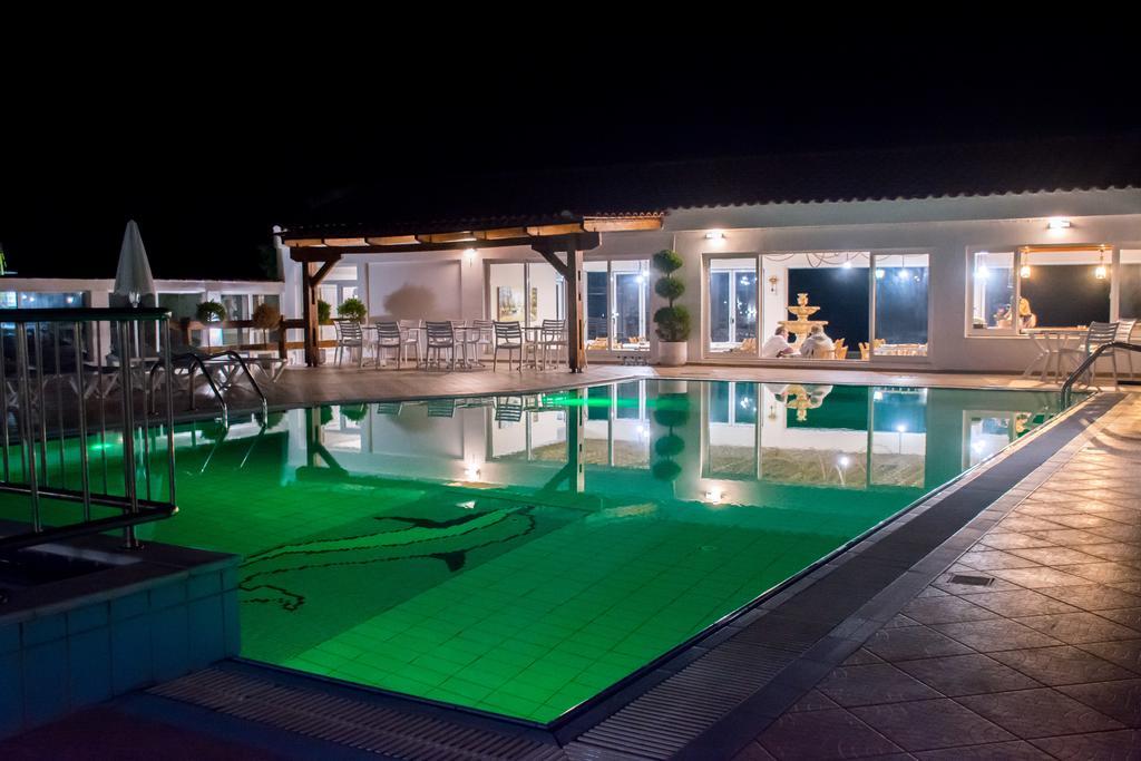 خيرسونِسوس Kasapakis Hotel & Apartments المظهر الخارجي الصورة