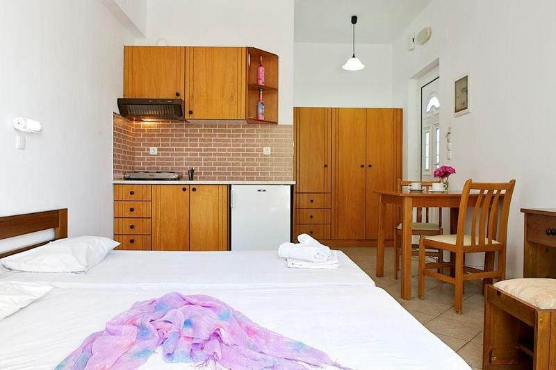 خيرسونِسوس Kasapakis Hotel & Apartments المظهر الخارجي الصورة